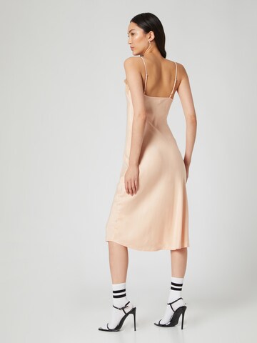 Daahls by Emma Roberts exclusively for ABOUT YOU Платье 'Romy' в Оранжевый