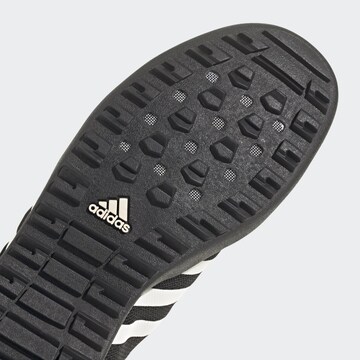 ADIDAS TERREX Lage schoen 'Chaussure de randonnée  Daroga Two 13' in Zwart