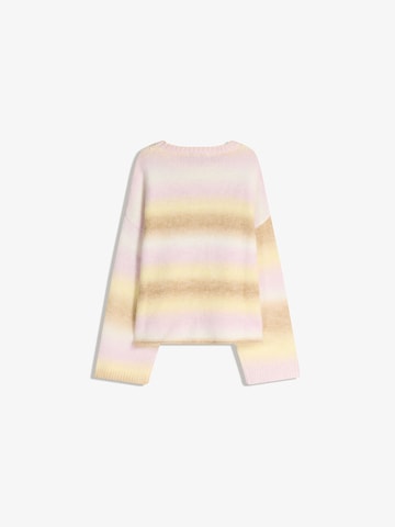 Pulover de la Bershka pe roz