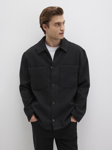 Mavi Comfort fit Button Up Shirt in Black: front