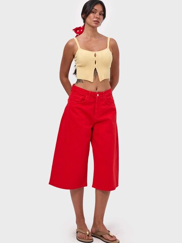 IT'S BASIC Baggy Jeans 'BAGGY BERMUDA SHORT' in Rood: voorkant