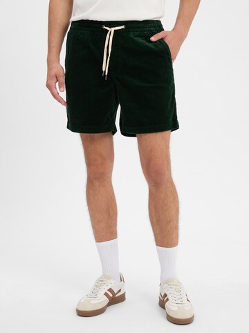 Polo Ralph Lauren Loose fit Trousers in Green: front