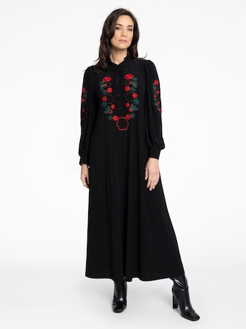 Yoek Dress in Black