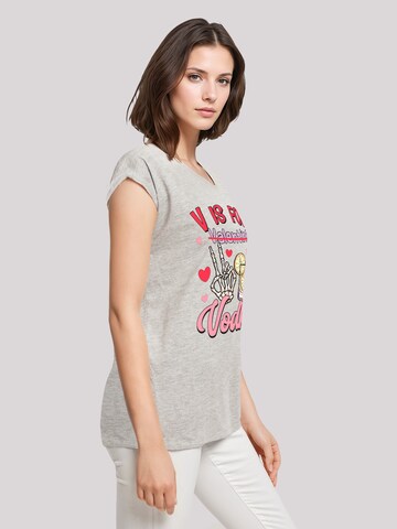 T-shirt 'Anti Valentinstag V Is For Vodka' F4NT4STIC en gris