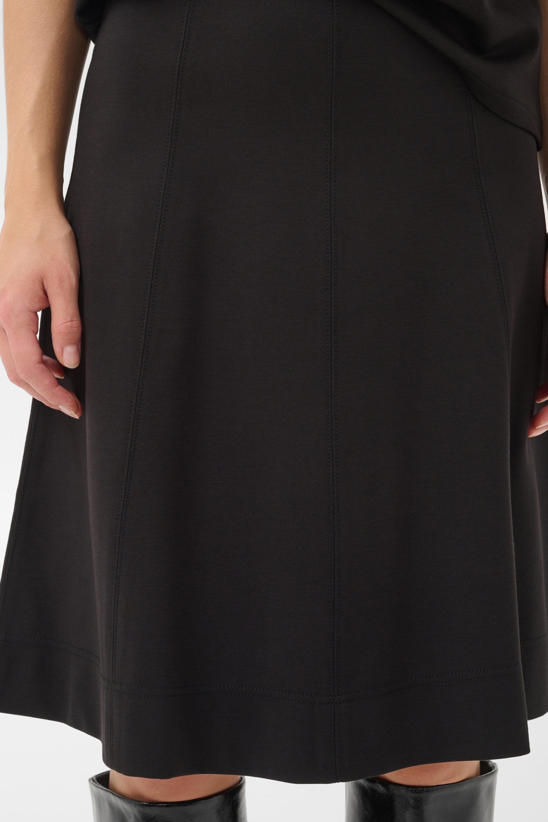 Part Two Skirt in Black