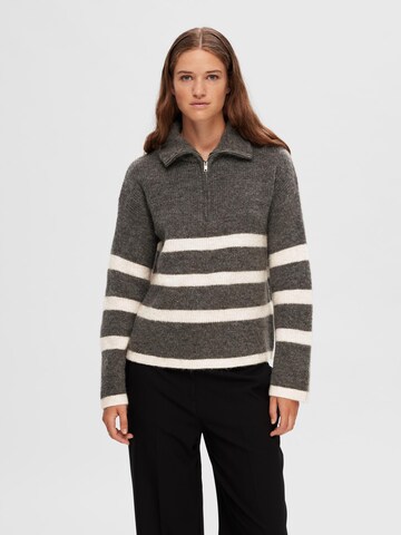 Pull-over 'Maline' SELECTED FEMME en gris : devant