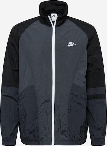 Nike Sportswear Between-Season Jacket in Grey: front