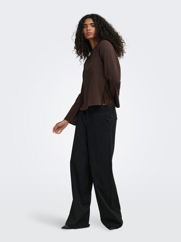 ONLY Top 'LANIA' in Bruin