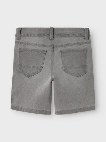 regular Jeans 'NKMSilas' di NAME IT in grigio