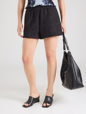 & Other Stories Loosefit Broek in Zwart: voorkant