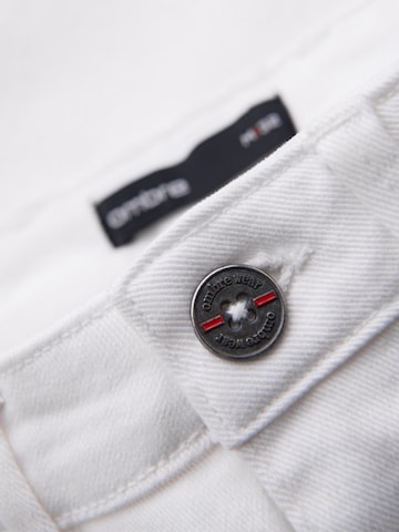 Ombre Regular Jeans in White