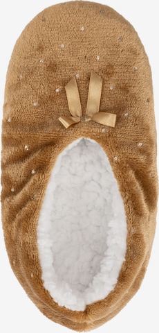 camano Slipper in Beige: front