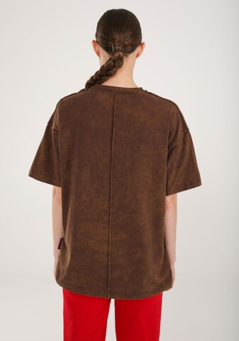 ET Nos Shirt in Brown