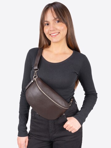 Seasons of April Heuptas 'Anna' in Bruin: voorkant