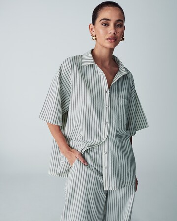 Camicia da donna 'Kady' di St MRLO in bianco: frontale