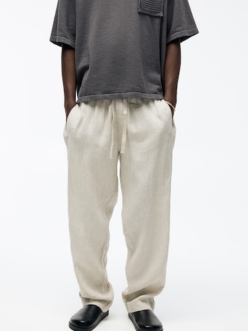 Loosefit Pantalon Pull&Bear en blanc : devant