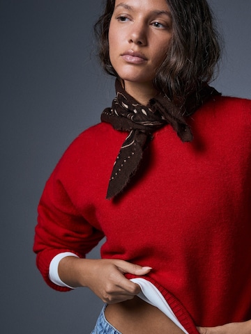 Bershka Šátek – hnědá