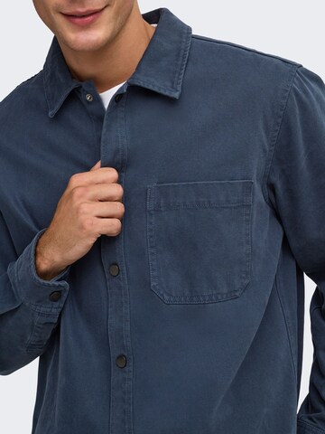 Coupe regular Chemise business 'ONSTimes' Only & Sons en bleu