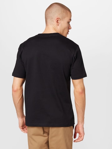 NORSE PROJECTS - Camiseta 'Johannes' en negro