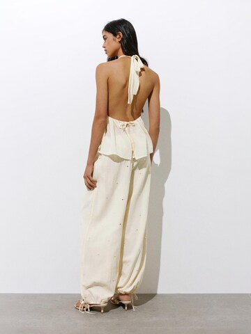Pull&Bear Дънки Tapered Leg Панталон в жълто