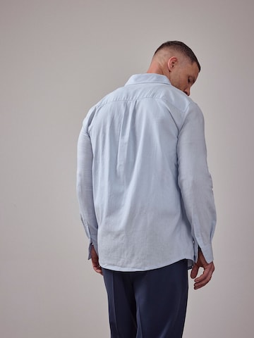 DAN FOX APPAREL Regular Fit Leinenhemd 'The Essential' in Blau