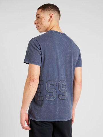 GUESS T-Shirt in Blau