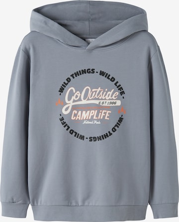 NAME ITSweater majica 'NKMVUGO' - plava boja: prednji dio