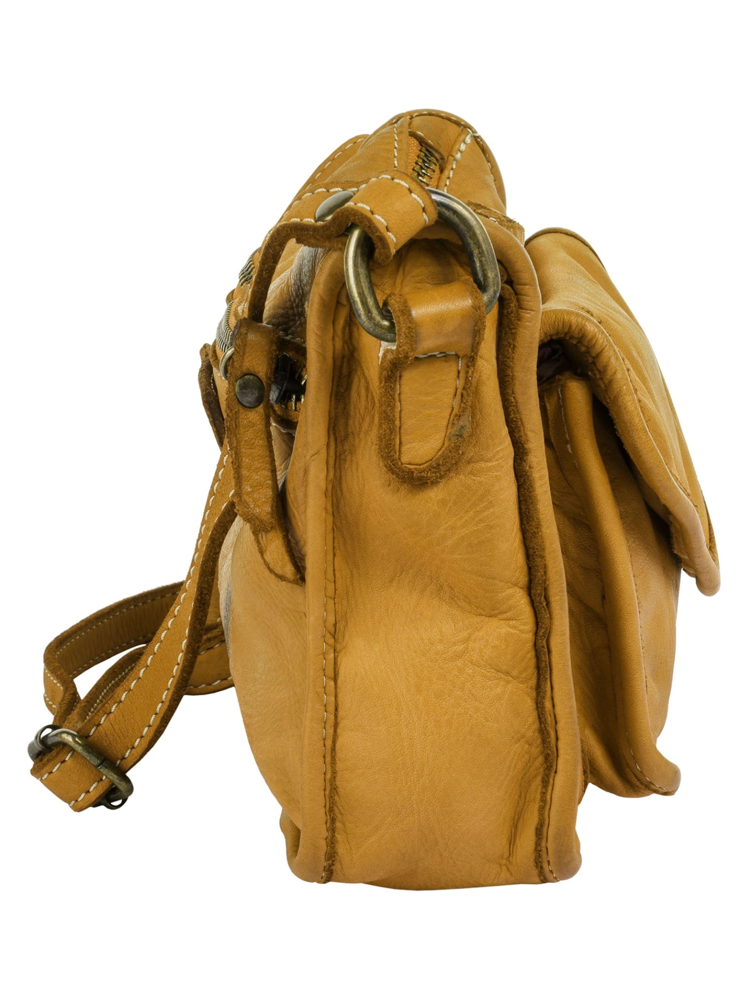 Cluty Crossbody Bag in Yellow