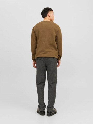 JACK & JONES - Regular Fit Pullover 'Hill' em castanho