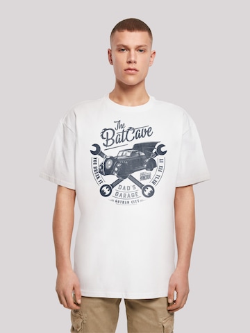 Maglietta 'DC Comics Batman Dad's Garage' di F4NT4STIC in bianco: frontale