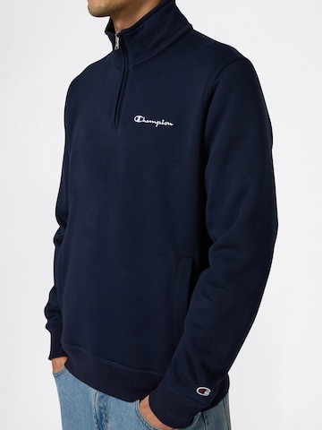 Champion Authentic Athletic Apparel Sweatshirt i blå