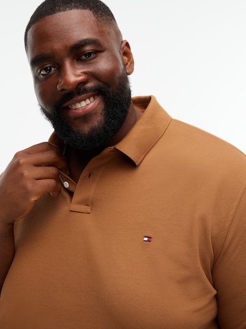 TOMMY HILFIGER Poloshirt '1985' in Braun: Vorderseite