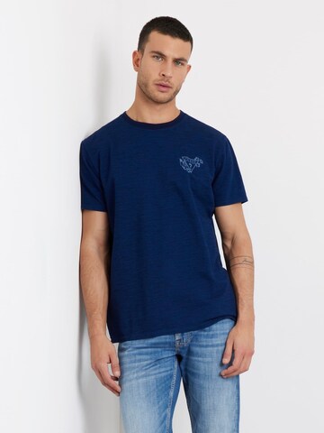 GUESS Shirt in Blue: front