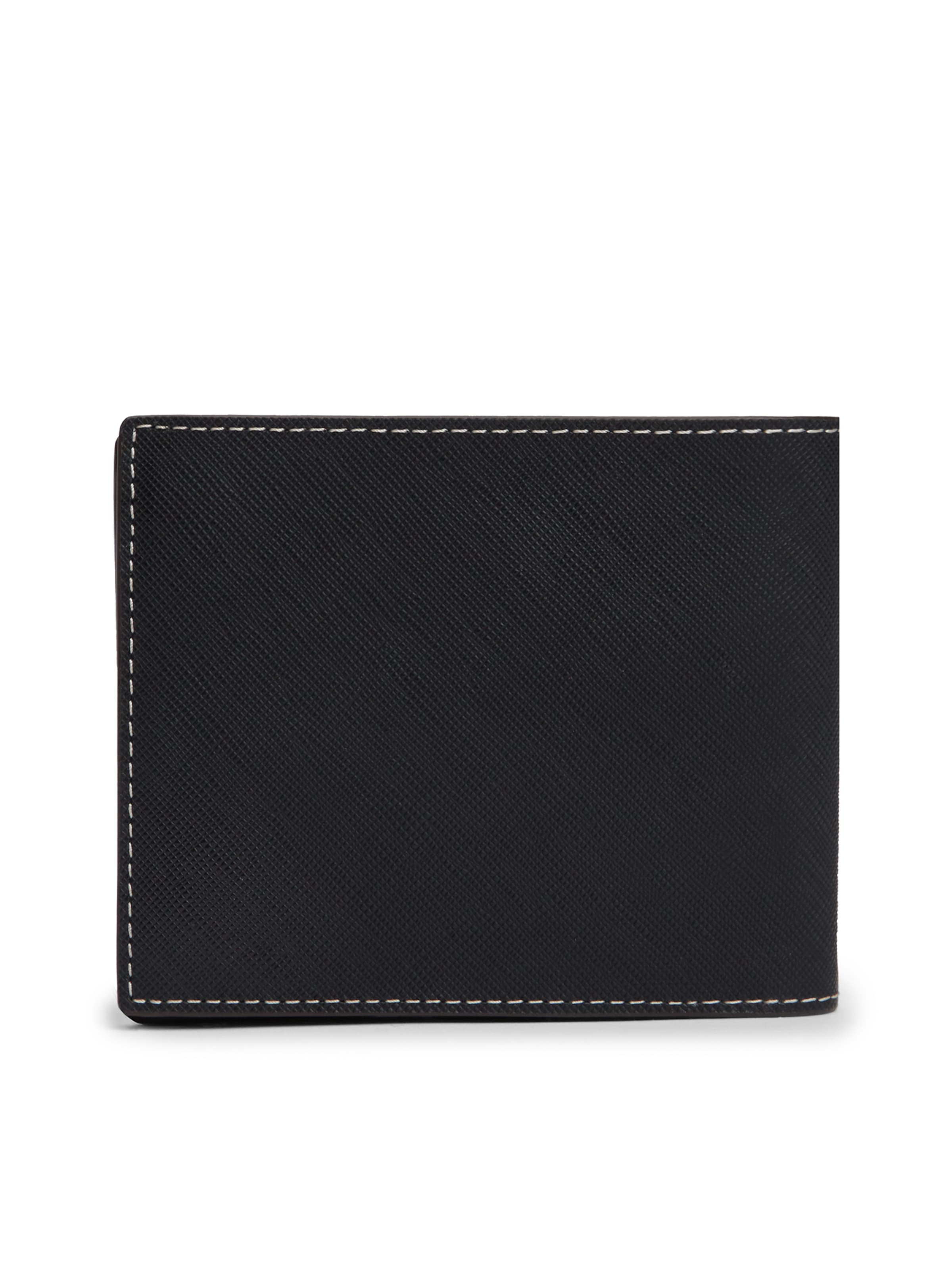 TOMMY HILFIGER Wallet in Black