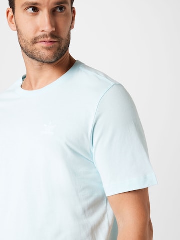 ADIDAS ORIGINALS T-shirt 'Adicolor Essentials Trefoil' i blå