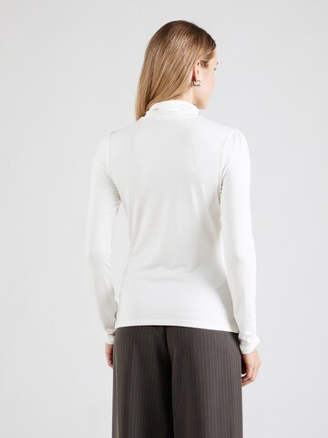 Tricou de la MORE & MORE pe alb