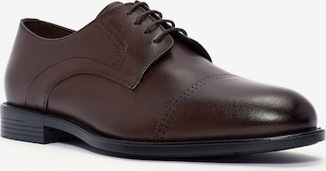 Scarpa stringata di Derimod in marrone: frontale