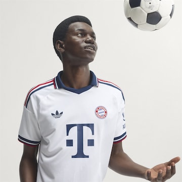 ADIDAS PERFORMANCE - Camiseta funcional 'FC Bayern München 26/27 Authentic' en blanco