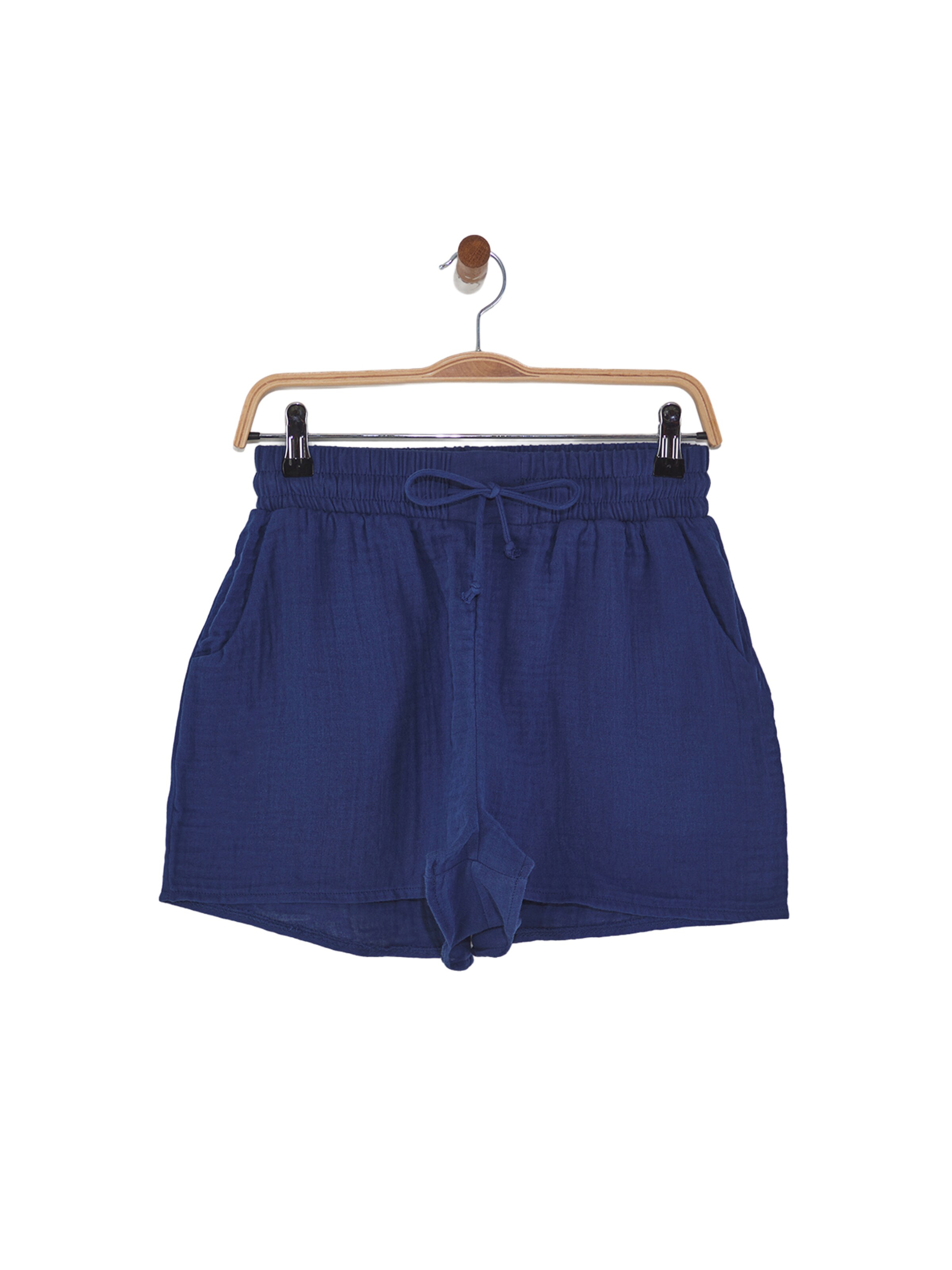 Trendyol Shorts in 34 in blau, Produktansicht