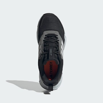 ADIDAS TERREX Ulkoilukengät 'Tracefinder Trail' värissä musta