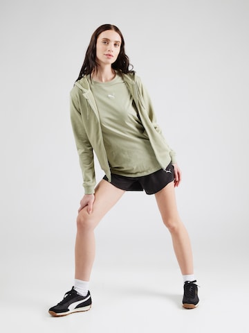 PUMA Λειτουργικό μπλουζάκι 'ESS' σε πράσινο