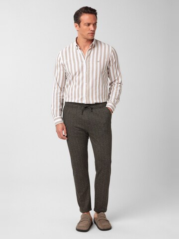 Effilé Pantalon chino 'Alejandro' Williot en marron