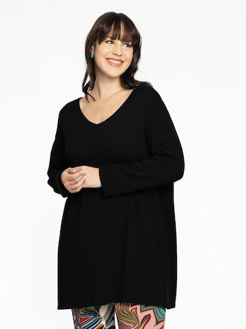 Yoek Pullover in Schwarz: predná strana