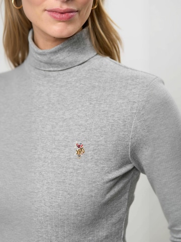 Top ' UWKarla ' de la U.S. POLO ASSN. pe gri