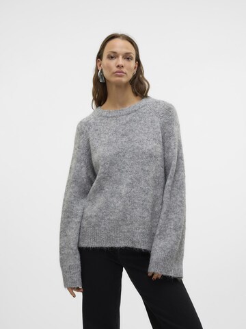 Pull-over 'HENLEY' VERO MODA en gris : devant