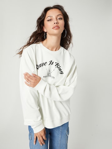 Sweat-shirt 'Kaori' SHYX en blanc