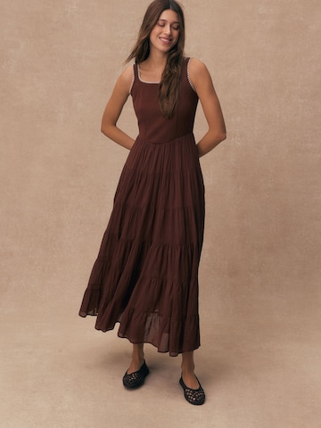 ruda Next Suknelė: priekis