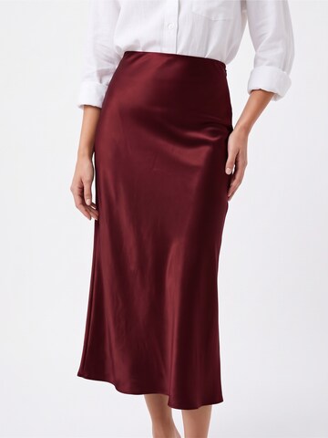 TorWeit Skirt in Red