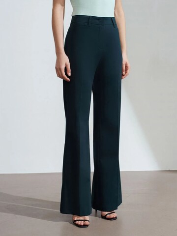 Dilvin Flared Pants in Blue