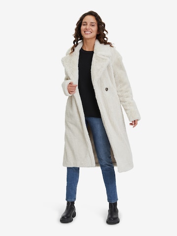 Amber & June Between-seasons coat in Beige